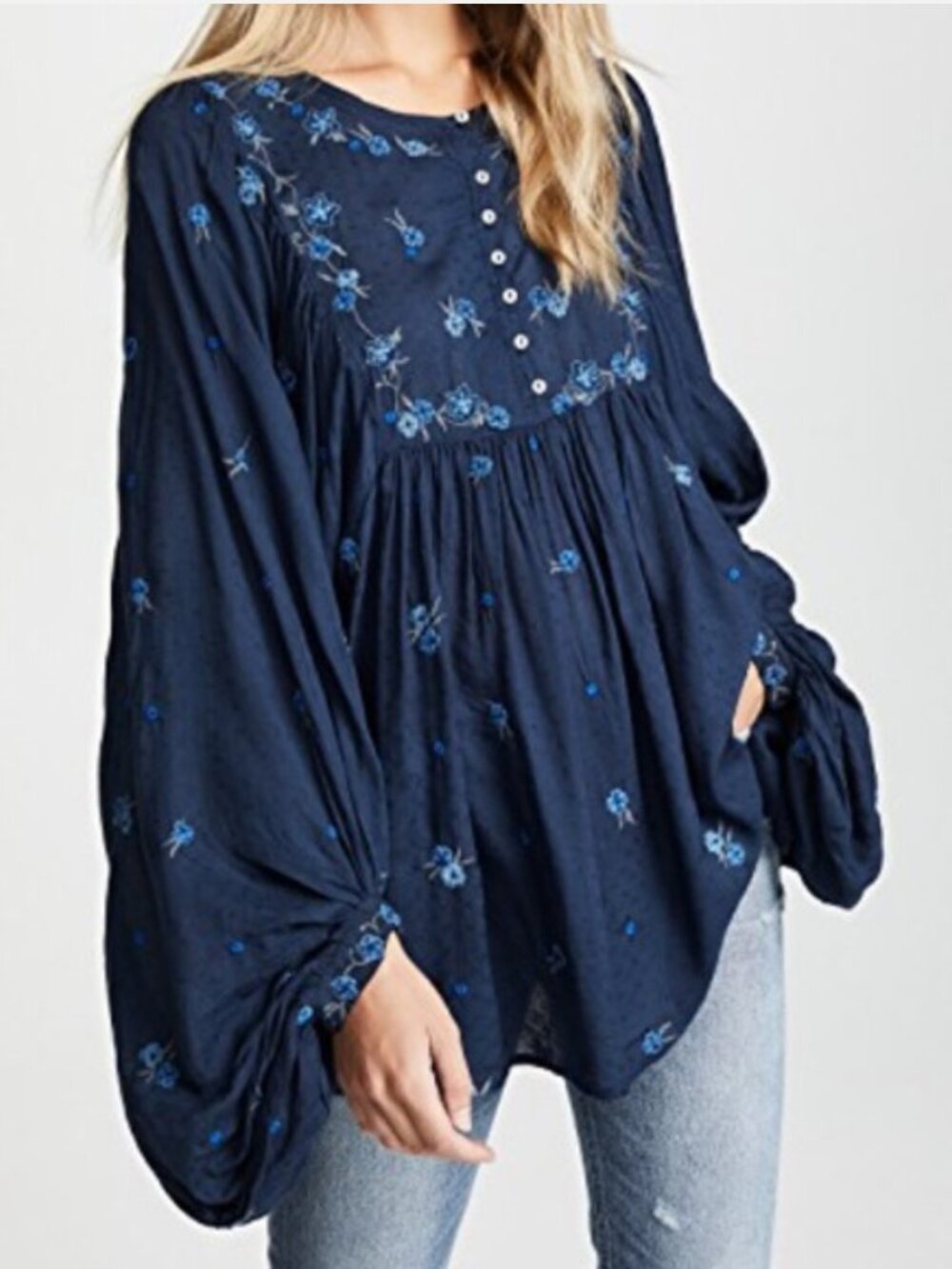 Free People | Kiss From A Rose Embroidered Tunic Size Small